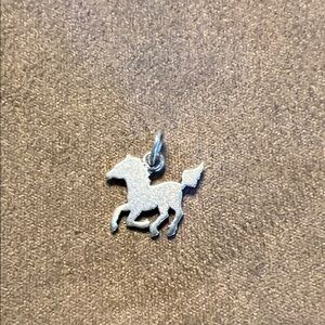 James Avery wild mustang horse flat  silver charm 
Rare retired  Charm